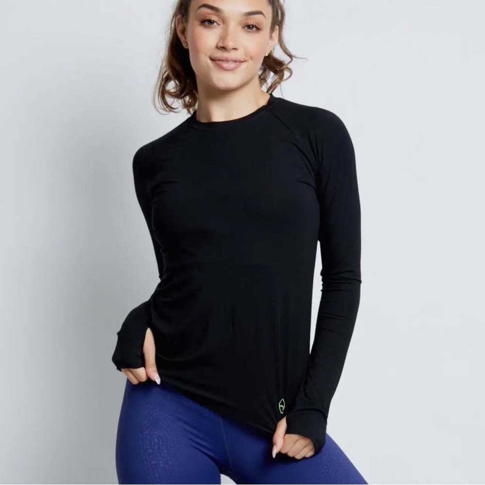 Women's Black Long Sleeve Workout Top